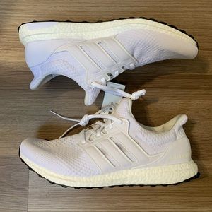 BRAND NEW Men’s Adidas Ultraboost 5.0 DNA size 13